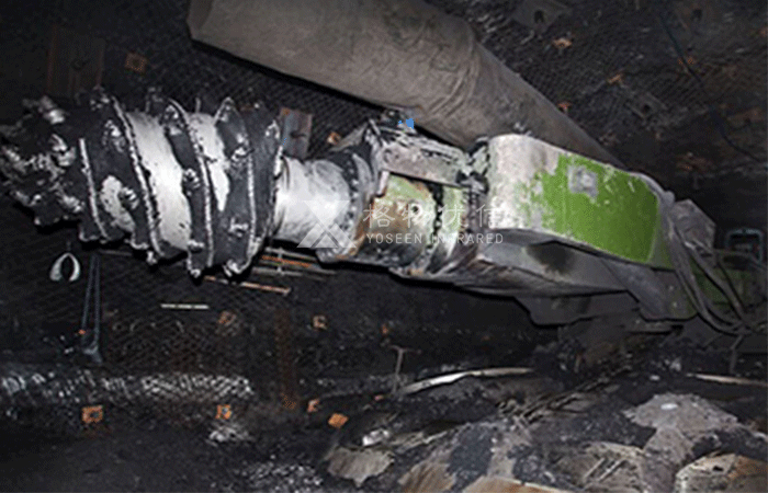 本安變焦熱像儀煤礦巡檢機器人